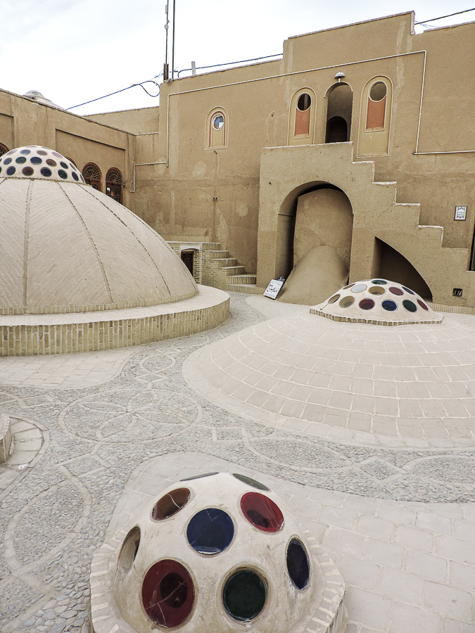 Cortile di uno dei palazzi nella città vecchia di Yazd, Iran