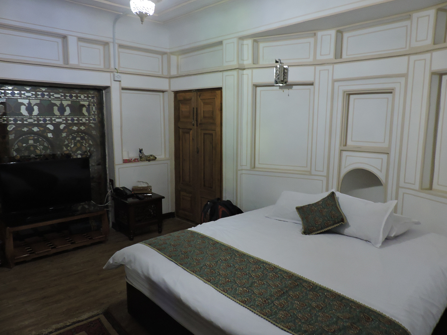 La nostra camera all'atigh traditional hotel