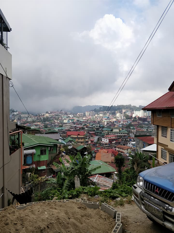 Vista su uno delle valli di Baguio nelle Filippine