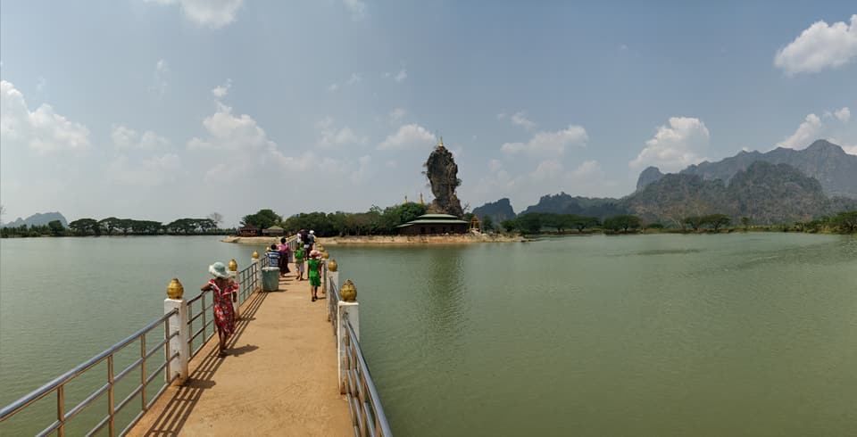 Kyauk Kalap Pagoda nei pressi di Hpa-An