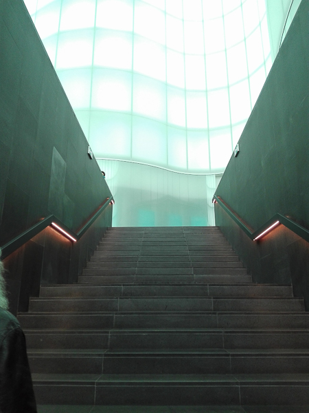 Le scale che portano alle sale del MUDEC - museo delle culture