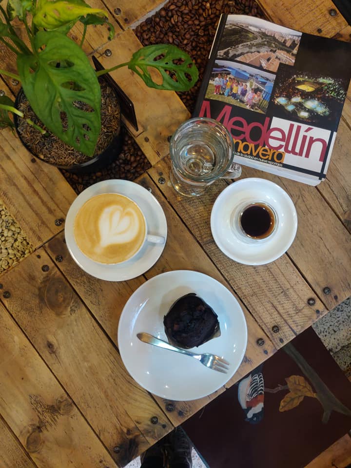 Un caffè a Laureles, quartiere medio-alto di Medellin che offre tantissime possibilità di svago