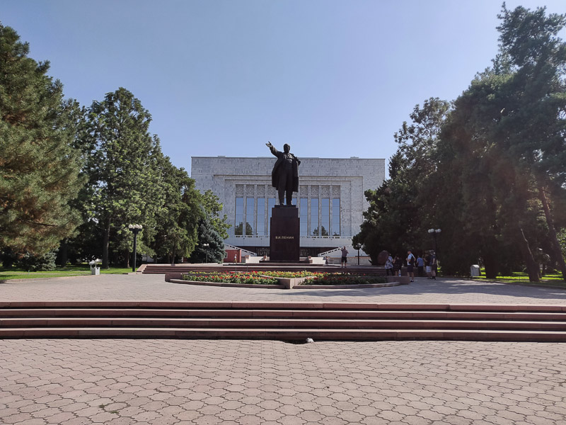 Statua di Lenin in Kirghizistan